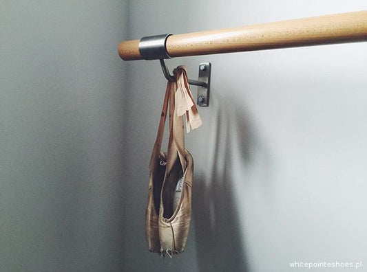 Barra de Ballet para Pared con Soportes Artesanales
